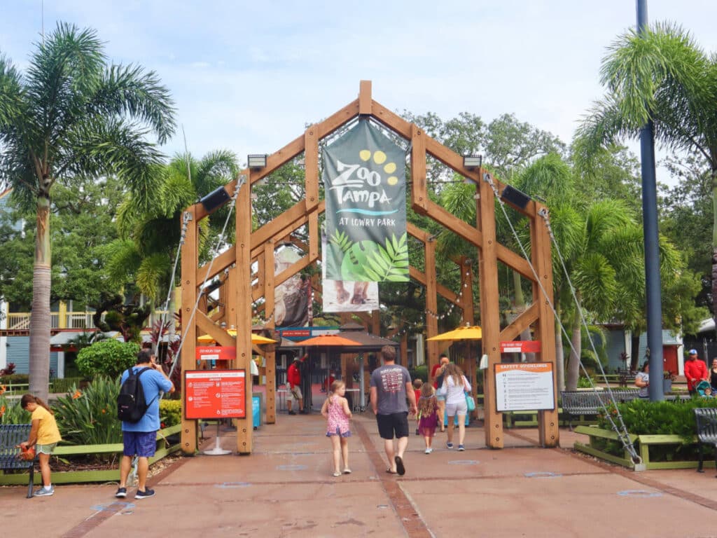 View at the entrance to ZooTampa at Lowry Park